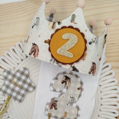 Pack cumpleaños Corona + Camiseta, Caballos